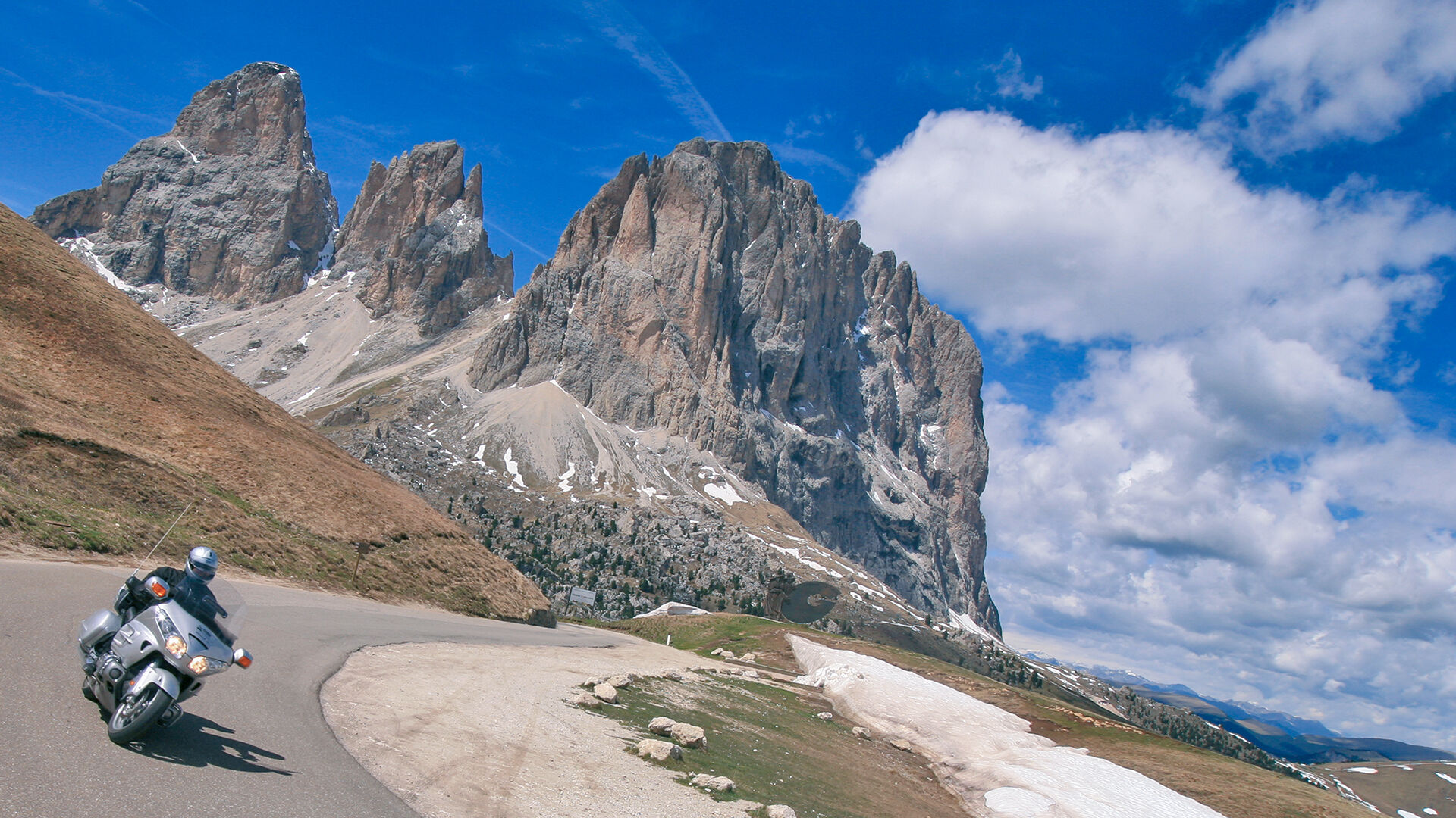 21 Dolomitenpässe an einem Tag 21 Dolomitenpässe an einem Tag