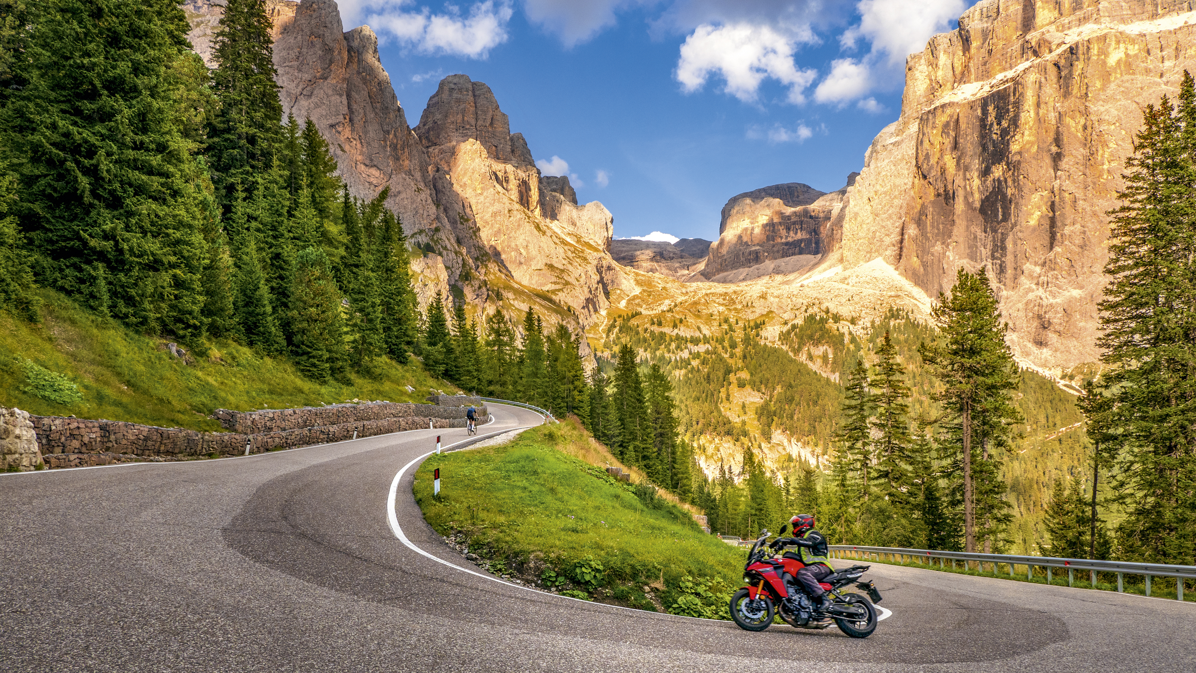 Die besten Straßen in den Dolomiten Die besten Straßen in den Dolomiten